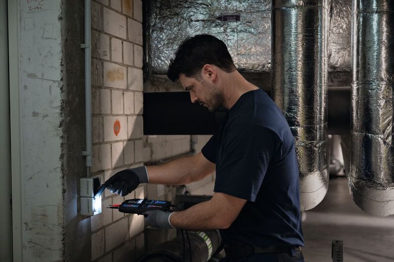 BOSCH EXPERT Spannungsprüfer EXVT1000-17