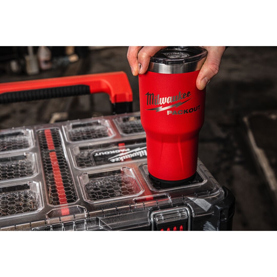 MILWAUKEE PACKOUT Thermobecher 591ml