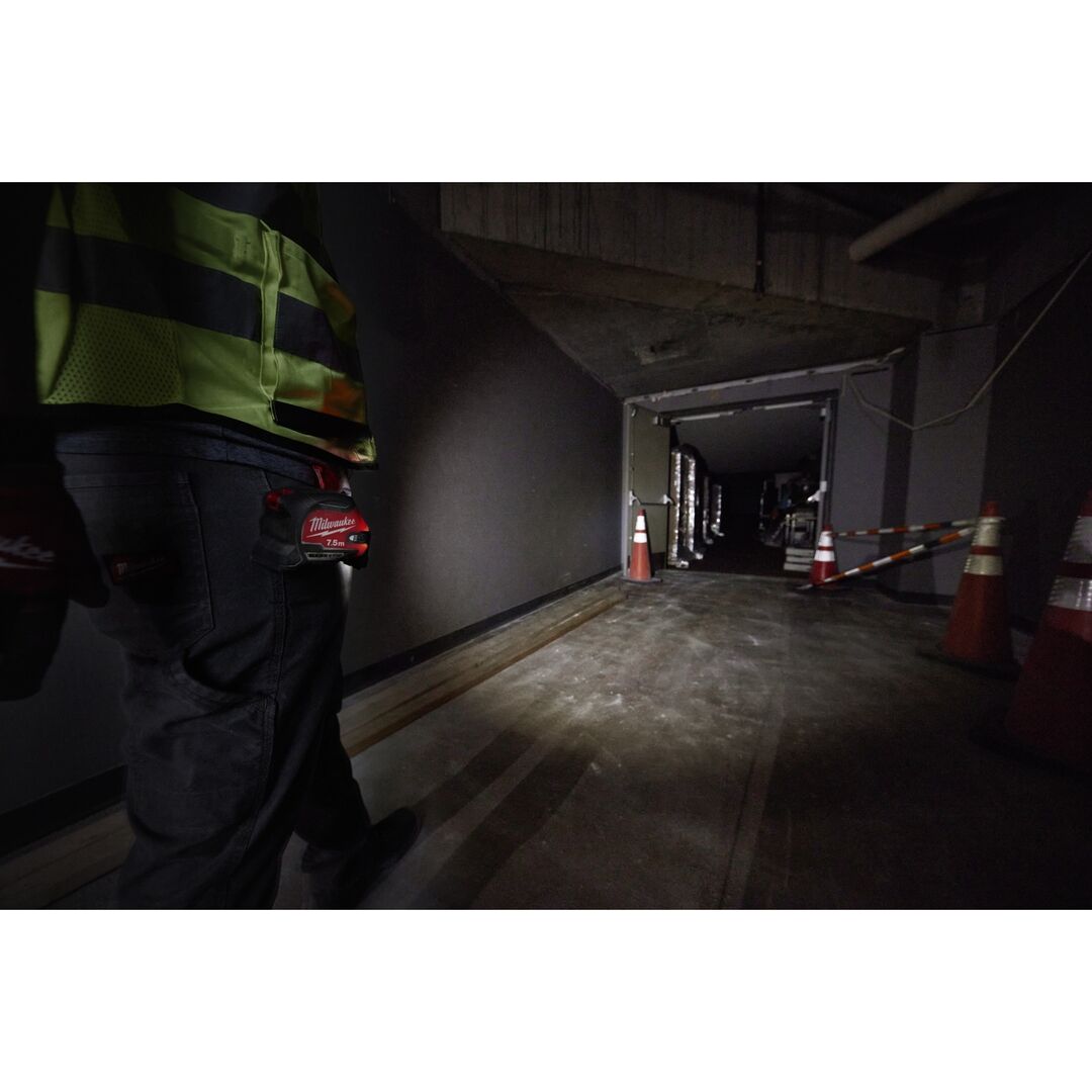 MILWAUKEE LED-Bandmaß 7,5m/25 ft 30mm breites Band