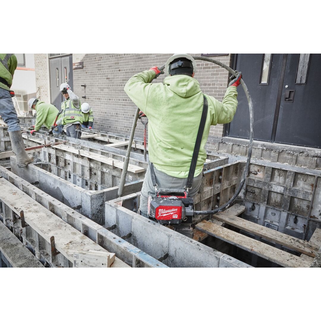MILWAUKEE Akku-Betonverdichter MXF CV BC-0