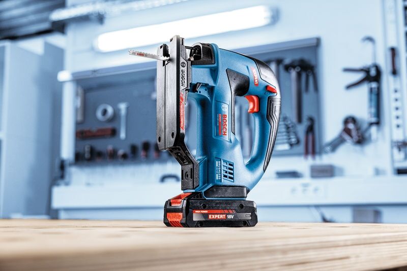 BOSCH EXPERT Akku-Stichsäge EXST18V-155B solo, in L-BOXX