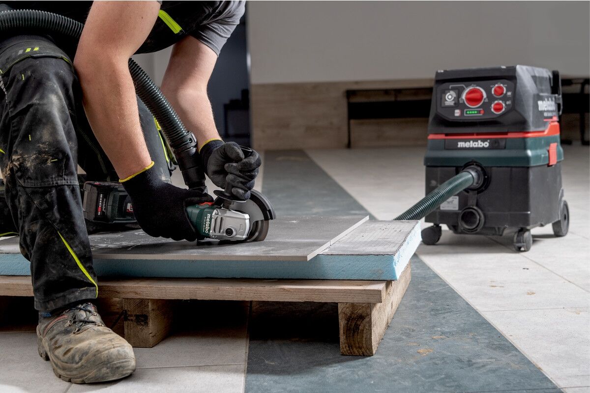 METABO Akku-Winkelschleifer W 18L 9-125 ohne Akku-& Ladegerät in metaBOX 165 L