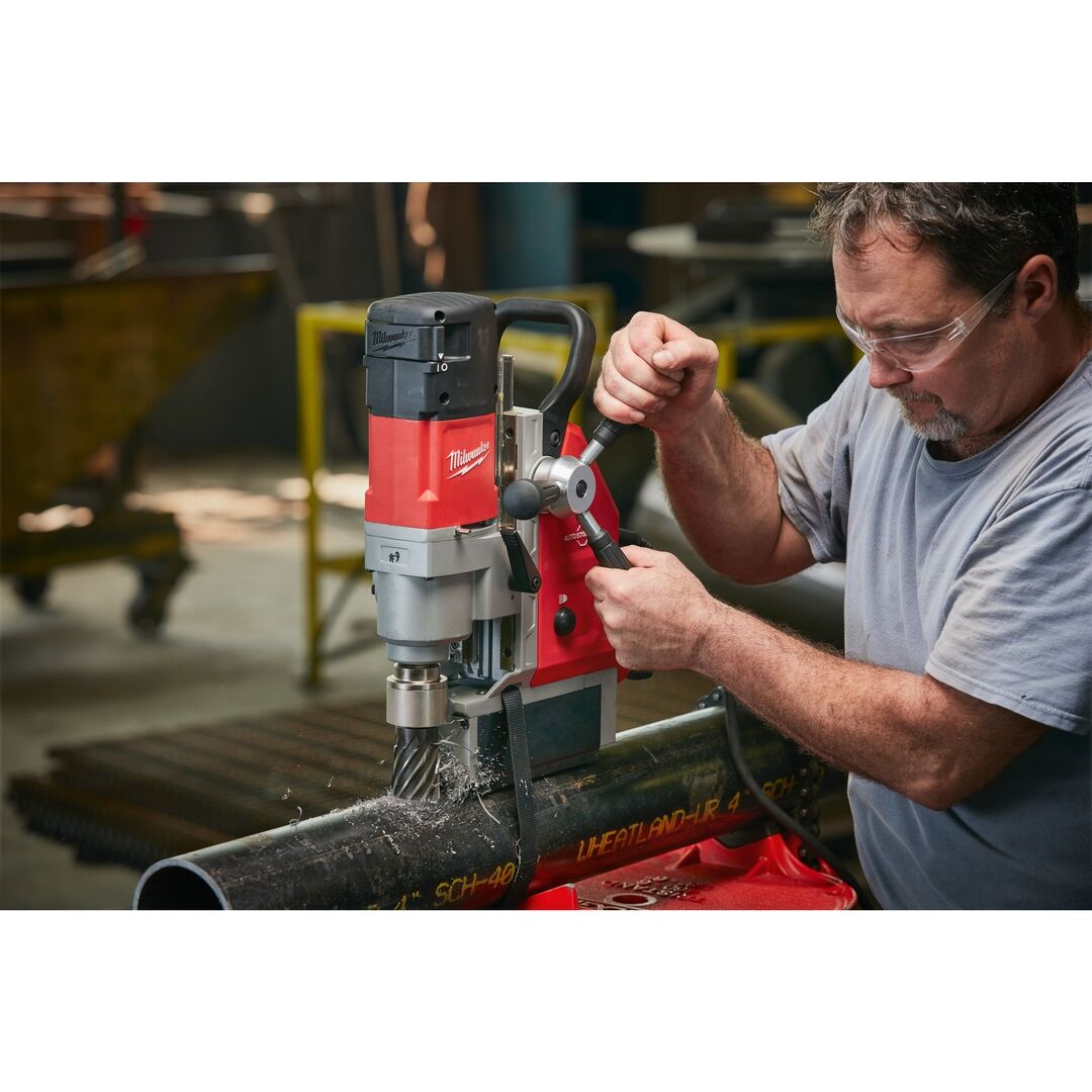MILWAUKEE Akku-Magnetkernbohrmaschine MDP41 im Transportkoffer