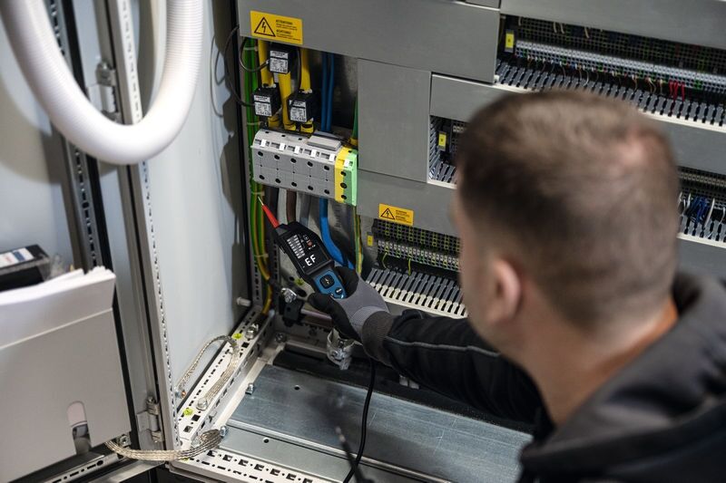 BOSCH EXPERT Spannungsprüfer EXVT1000-17