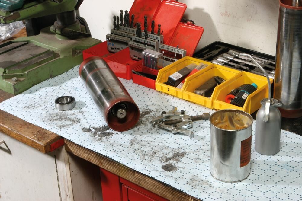 SCHOELLER Öl-Tücher Qualität SM perforierte Rollen 0,40x40m