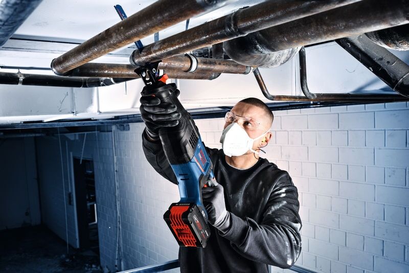 BOSCH EXPERT Akku-Säbelsäge EXSA18V-32 solo, in L-BOXX