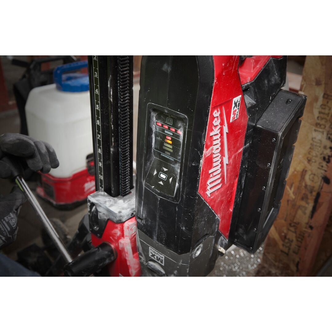MILWAUKEE Diamantkernbohrgerät MX FUEL MXF DCD150-302C KIT + MXF DR255 150mm