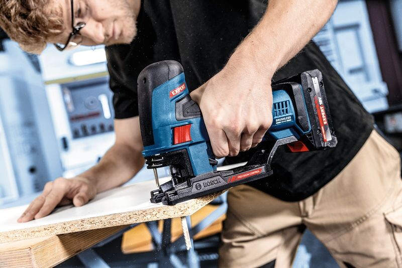 BOSCH Akku-Stichsäge EXST18V-155S solo, in L-BOXX