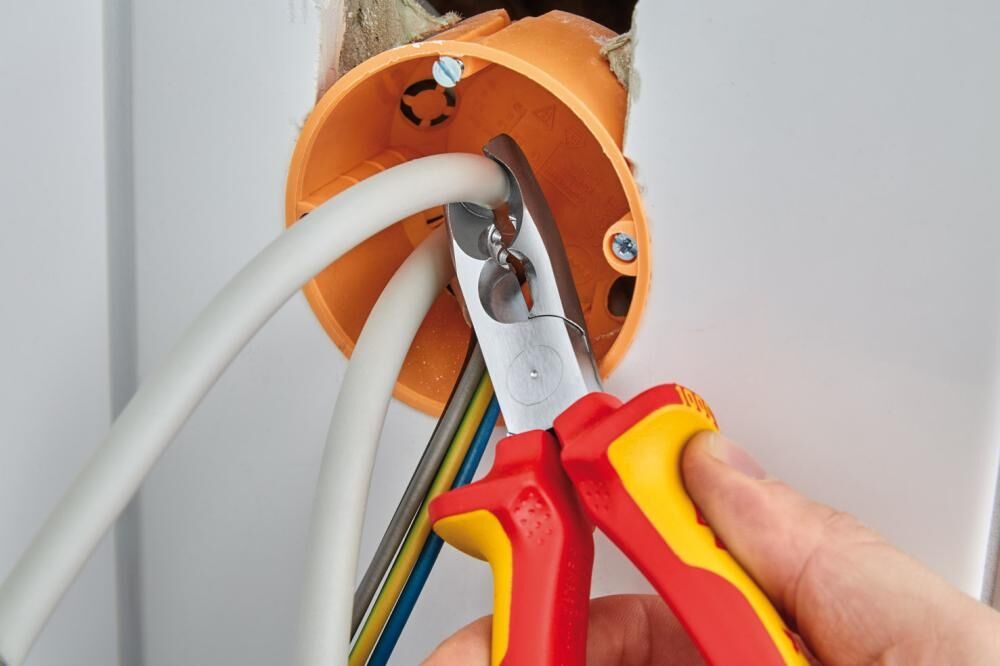 KNIPEX Abmantelungszange 165mm Mehrkomponenten-Hülle isoliert verchromt VDE 13 46 165