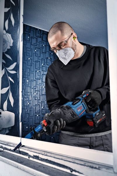 BOSCH EXPERT Akku-Säbelsäge EXSA18V-32 solo, in L-BOXX