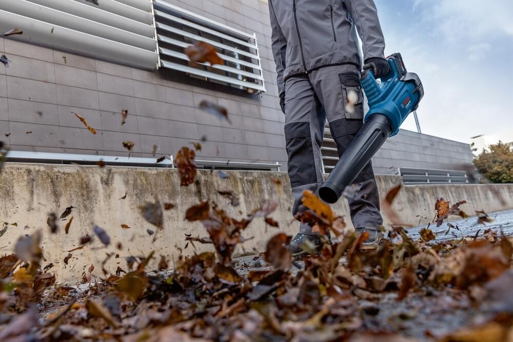BOSCH Akku-Gebläse GBL 18V-750 ohne Akku & Ladegerät Karton