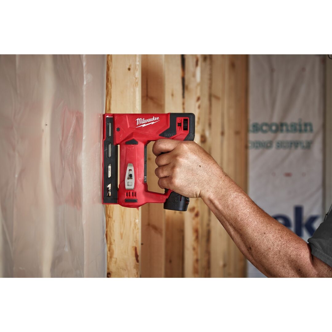MILWAUKEE Akku-Tacker M12BST-0 Solo im Karton