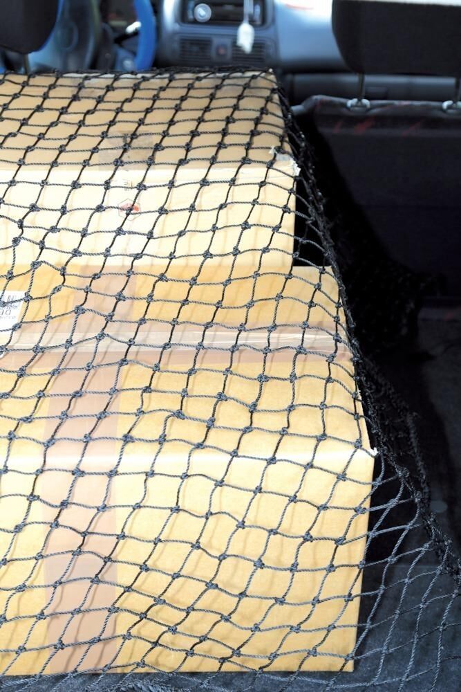 Sicherungsnetz 1,3x1,6m schwarz mit 4 Gurte 2m