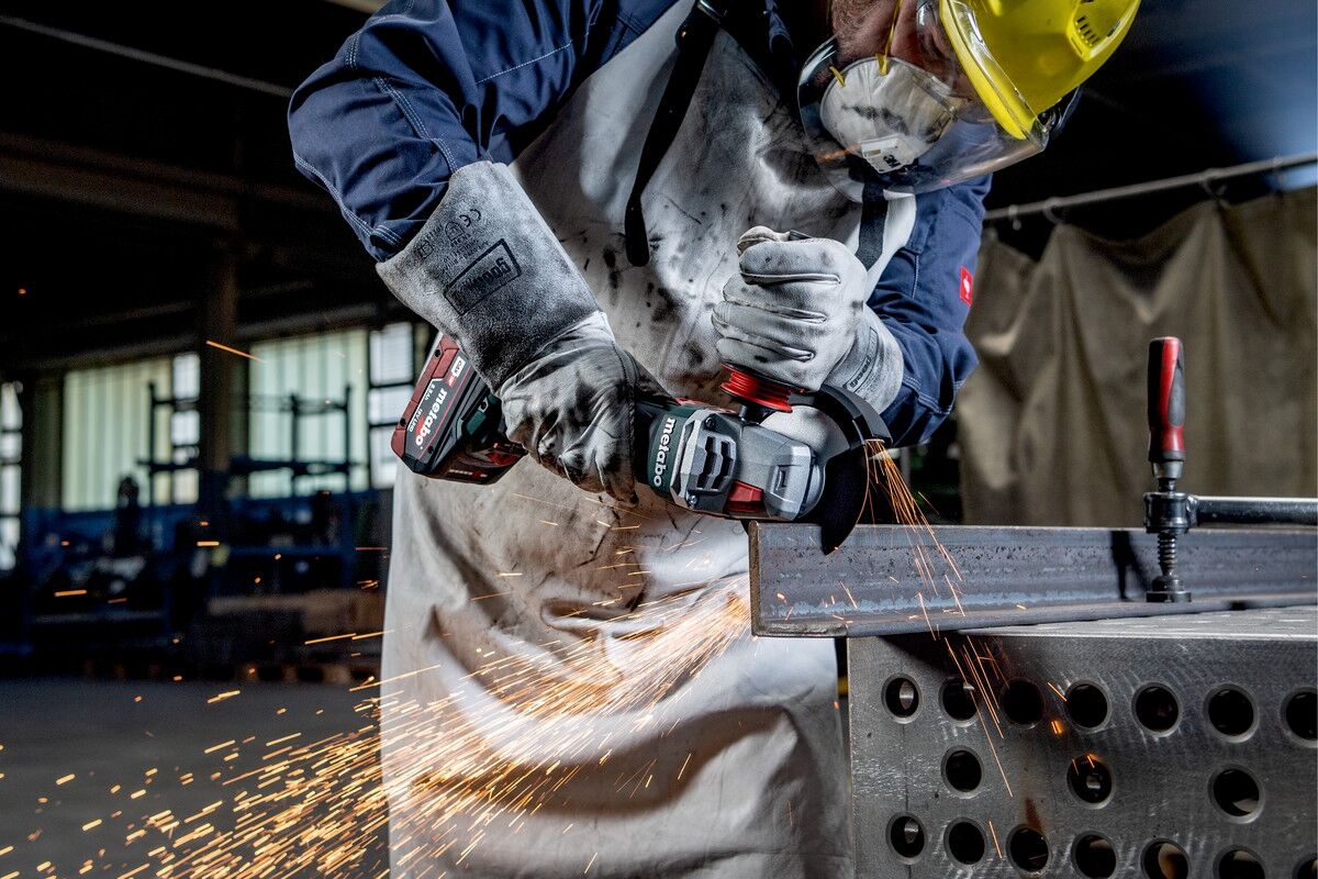 METABO Akku-Winkelschleifer WVB 18 LTX BL 15-125 Quick solo in metaBOX