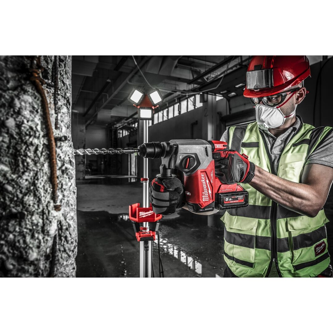 MILWAUKEE Akku-Kombihammer M18 ONEFHX-552X 2x18V 5,5Ah Ladegerät