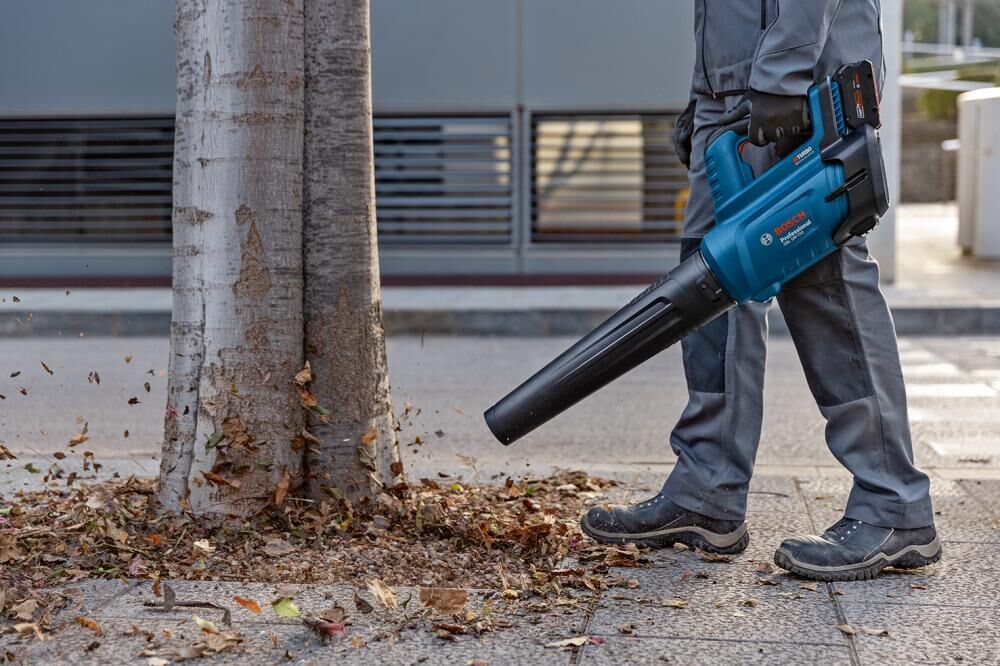 BOSCH Akku-Gebläse GBL 18V-750 ohne Akku & Ladegerät Karton