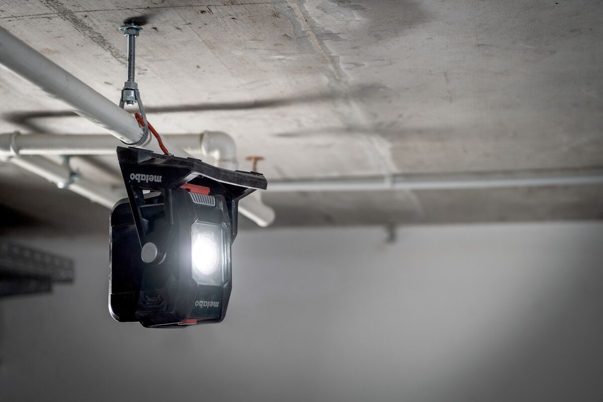 METABO Akku-Baustrahler BSA 12-18 LED 2000 im Karton