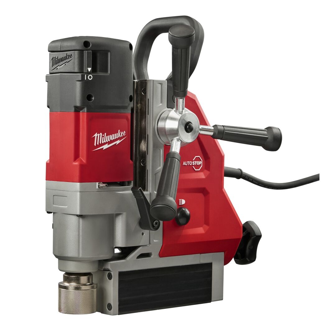 MILWAUKEE Akku-Magnetkernbohrmaschine MDP41 im Transportkoffer
