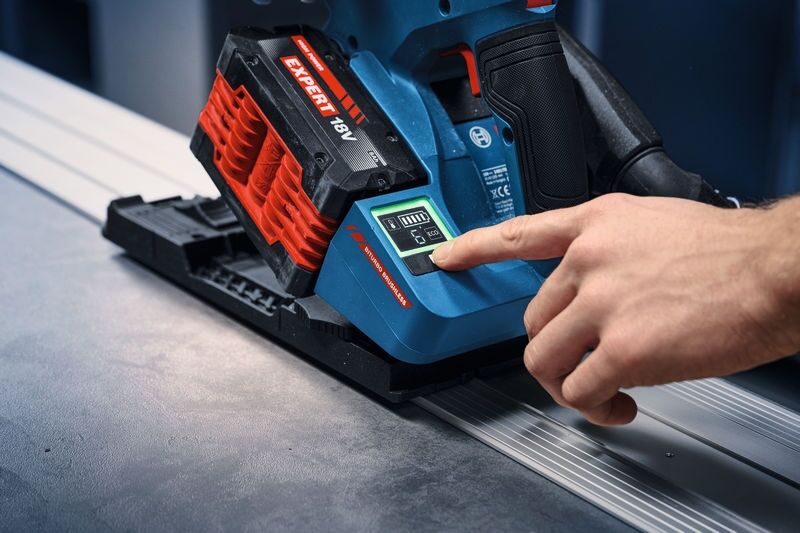 BOSCH EXPERT Akku-Tauchkreissäge EXKT18V-52G, solo, in L-BOXX