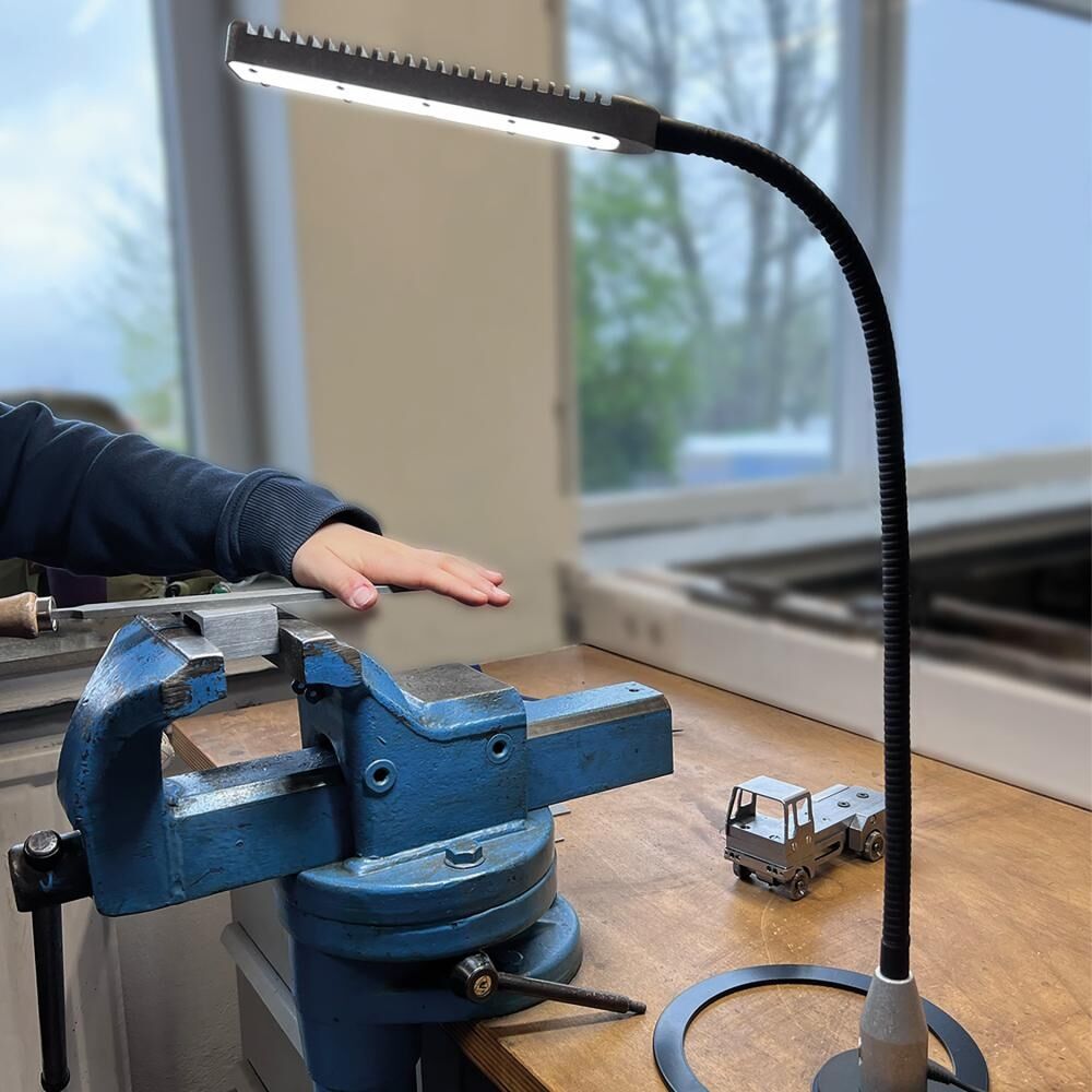 BAUER & BÖCKER Arbeitsplatzleuchte 1200lm Fluter