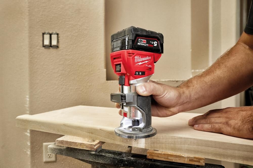 MILWAUKEE Akku-Kantenfräse M18FTR8-0X ohne Akku & Ladegerät HD-Box