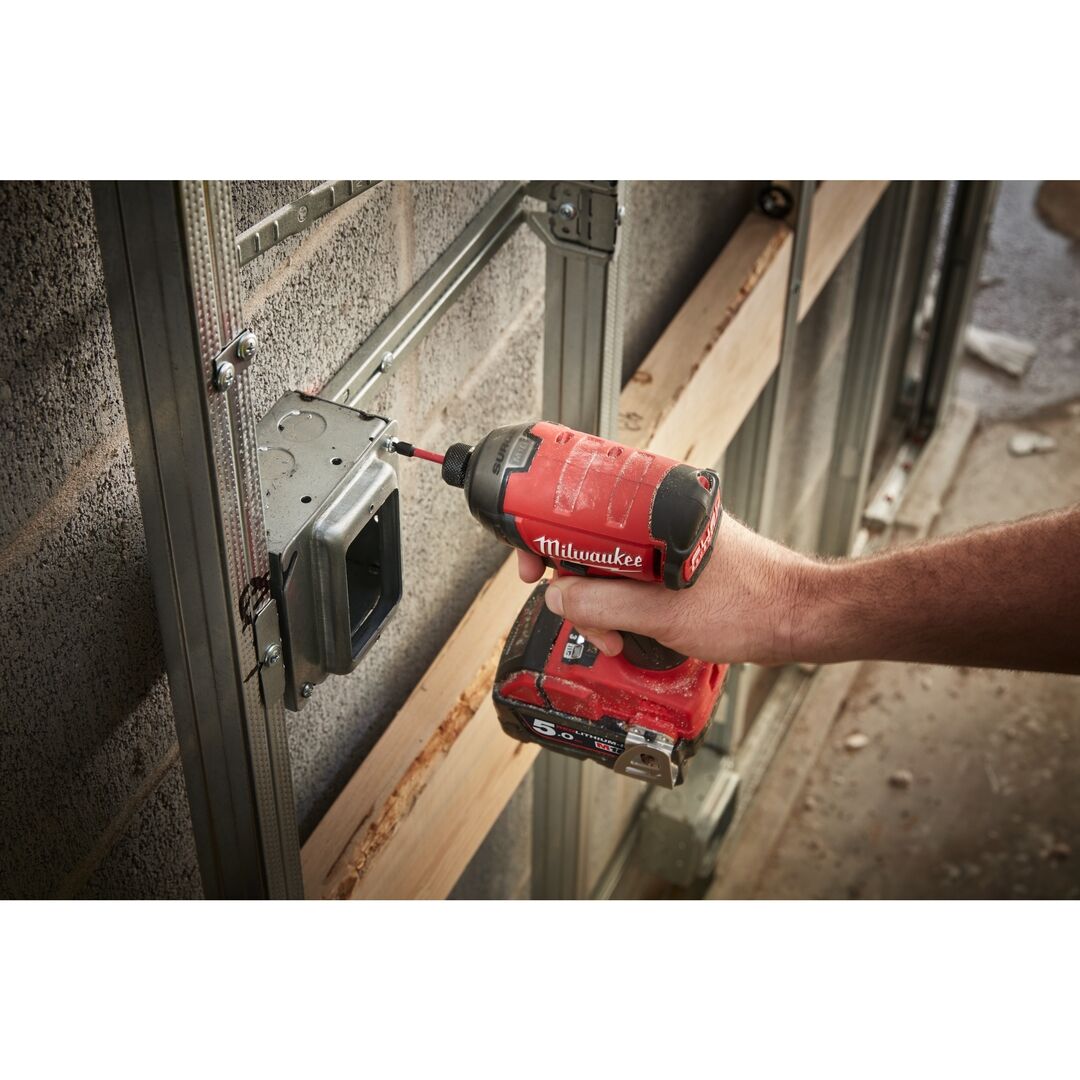 MILWAUKEE Akku-Schlagschrauber 1/4" HEX M18 FQID-0X ohne Akku & Ladegerät in HD-Box