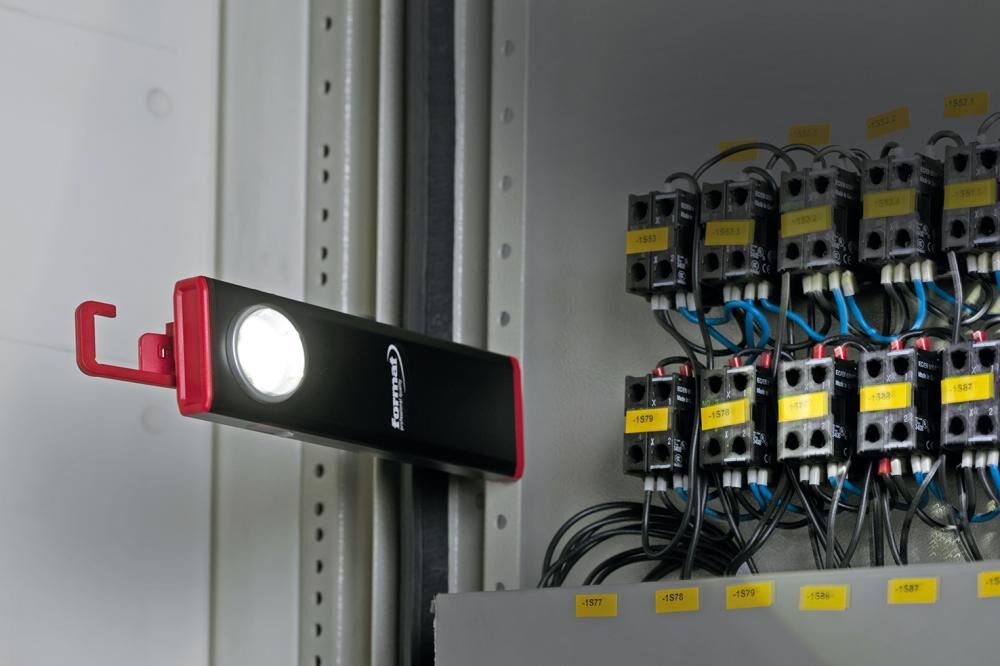 FORMAT LED Akku-Handleuchte Alu 380Lumen