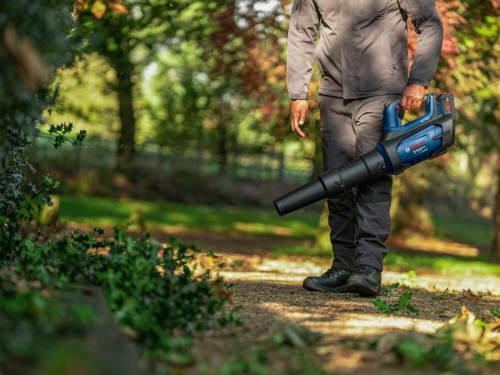 BOSCH Akku-Laubbläser GBL 18v-800, solo, im Karton