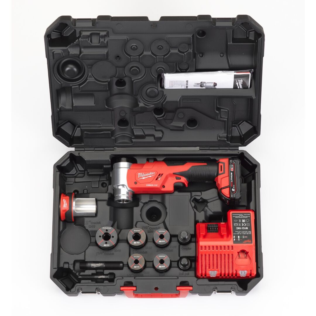 MILWAUKEE Akku-Lochstanzer M18HKP-201CA 1x2,0Ah Ladegerät Zubehör Set