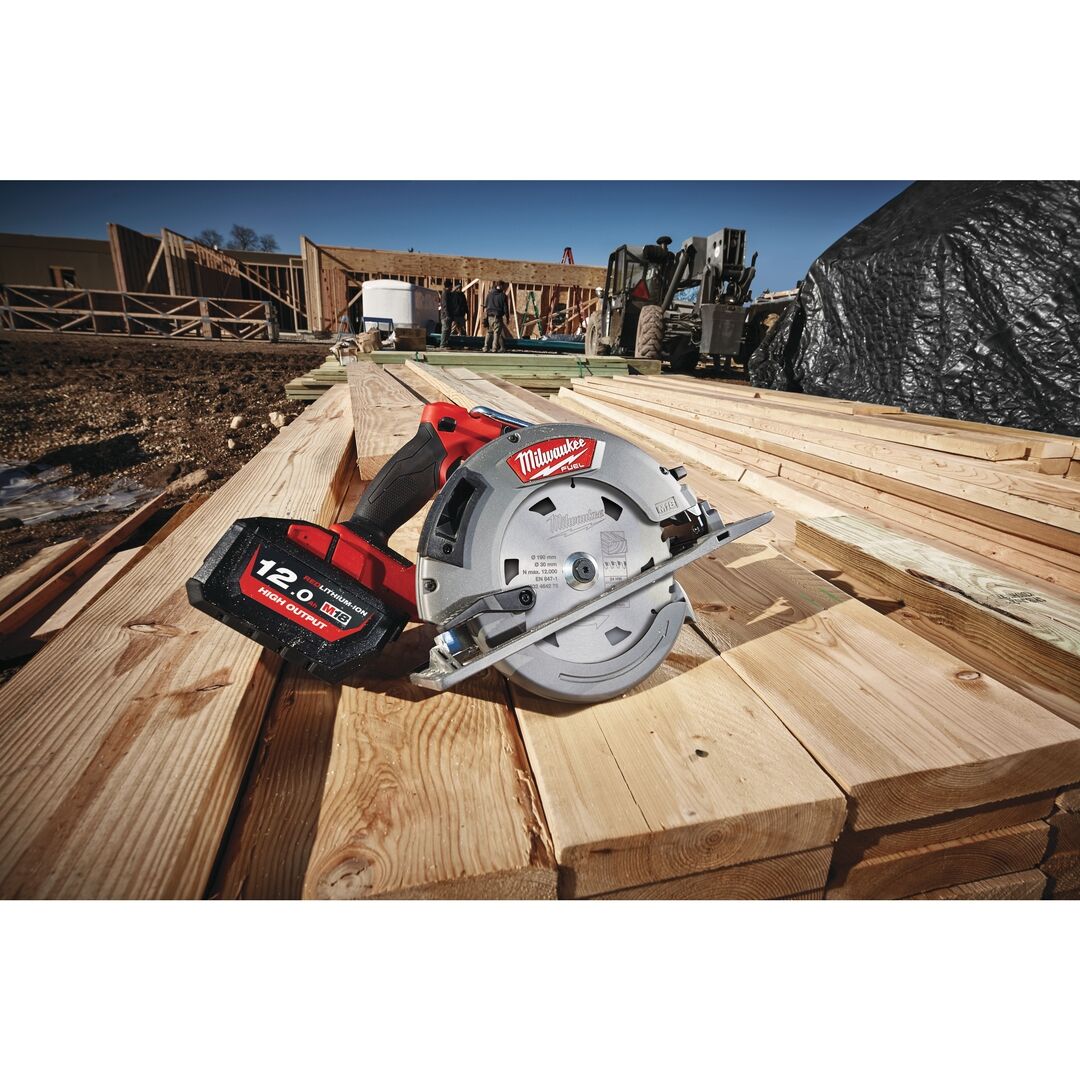 MILWAUKEE Akku-Kreissäge M18 FCS66-0C ohne Akku & Ladegerät im Koffer