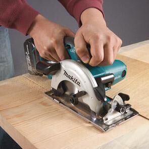 MAKITA Akku-Handkreissäge 18V DSS501Z