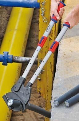 KNIPEX Kabelschneider mit Teleskopschenkeln 680mm Mehrkomponenten-Hülle 95 32 100