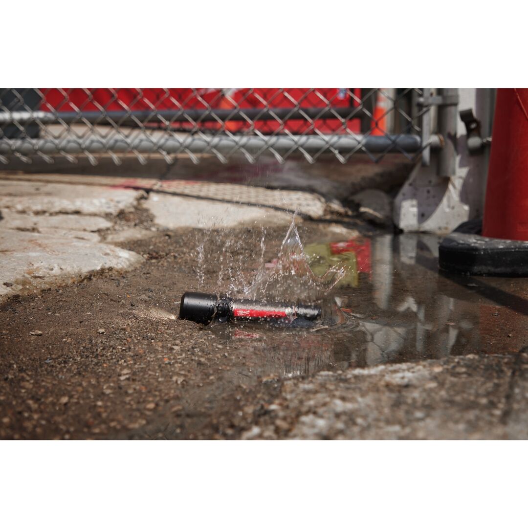 MILWAUKEE Akku-Taschenlampe USB L4 FL2000-301