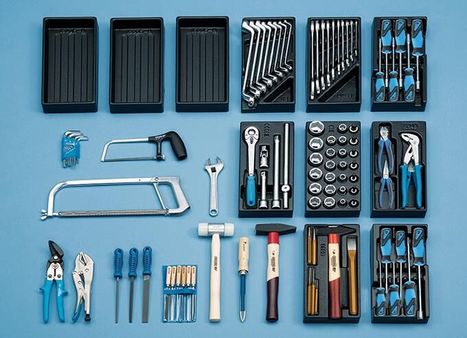 GEDORE Werkzeugset Universal 100-teilig im Stahlblech-Schrank