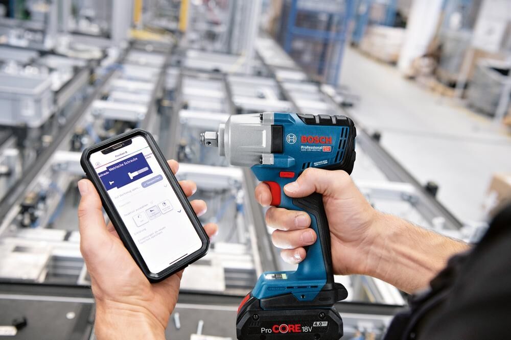 BOSCH Akku-Schlagschrauber GDS 18V-450HC 2x4Ah Ladeger L-BOXX