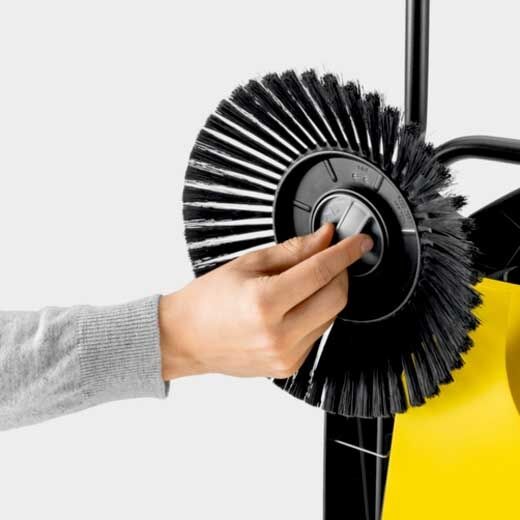 KÄRCHER Kehrmaschine S 4