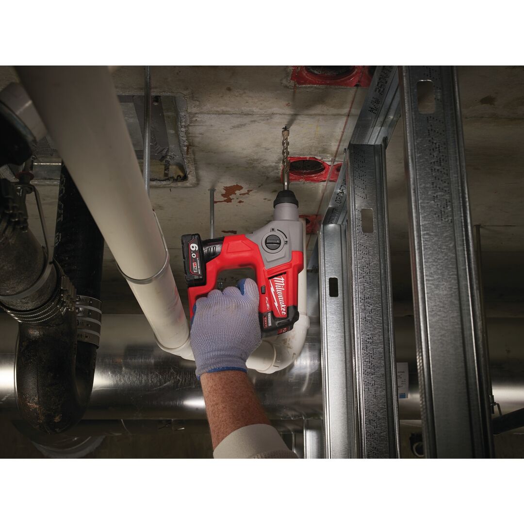 MILWAUKEE Akku-Bohrhammer M12 CH-402C 4Ah HD Box
