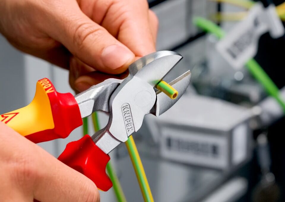 Unbenannt-20-Knipex Button Seitenschneider